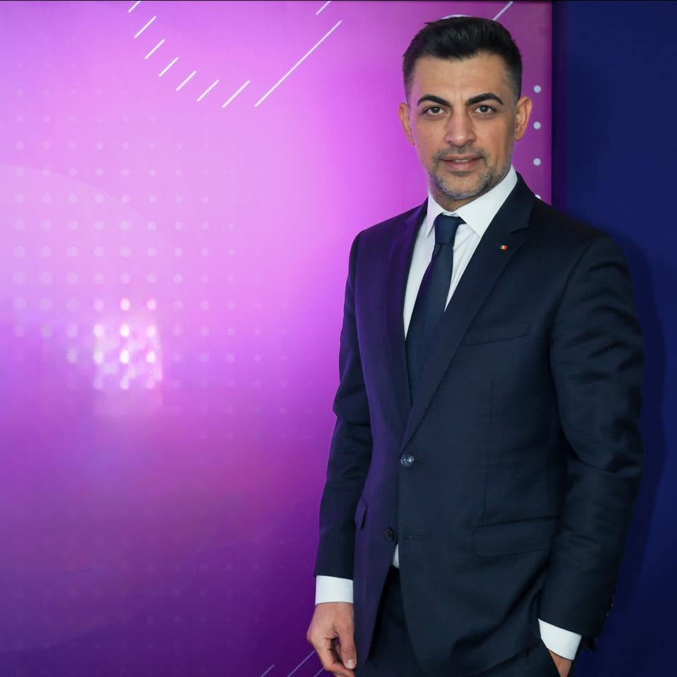 „STAT ROM” SAU ȘCOLI ȘI LOCURI DE MUNCĂ? IULIAN PARASCHIV PUNE PE MASĂ ADEVĂRATELE PROBLEME ALE COMUNITĂȚII ROME