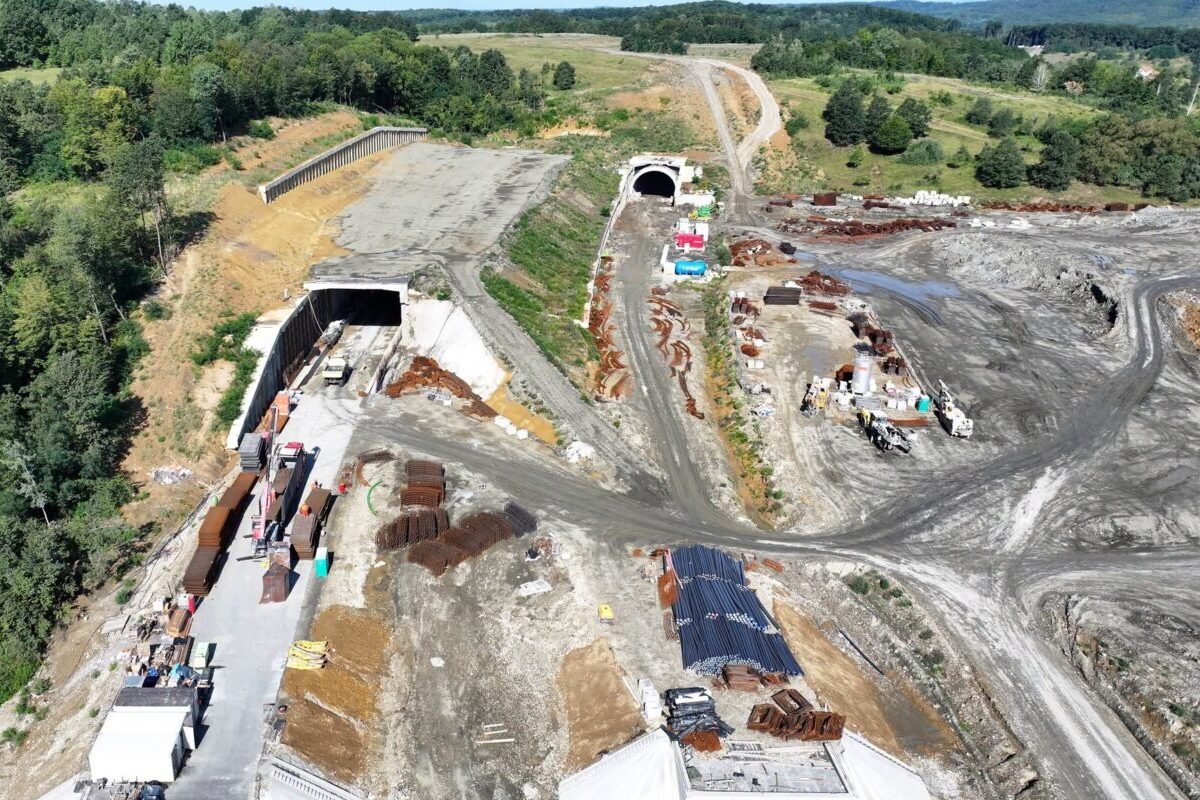 România nu termină la timp autostrăzile din PNRR. Ce lucrări continuă după 31 august?