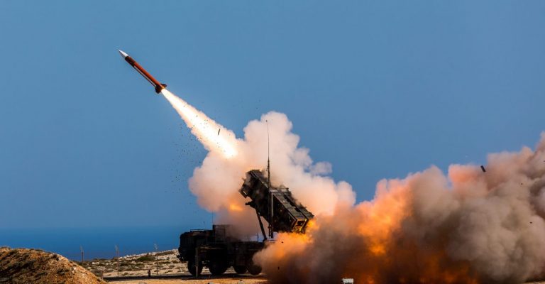 UE autorizează Ucraina să cumpere interceptoare Patriot cu bani din împrumutul european de 90 de miliarde de euro