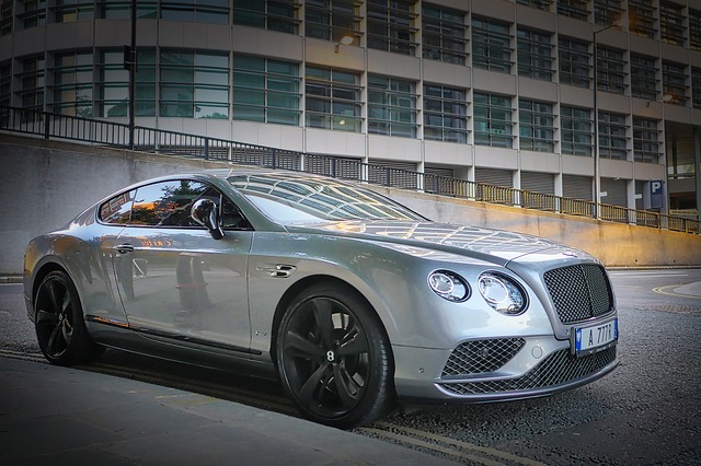 Cel mai ușor Bentley din ultimii 85 de ani. Ce a eliminat producătorul de pe mașina de jumătate de milion de euro