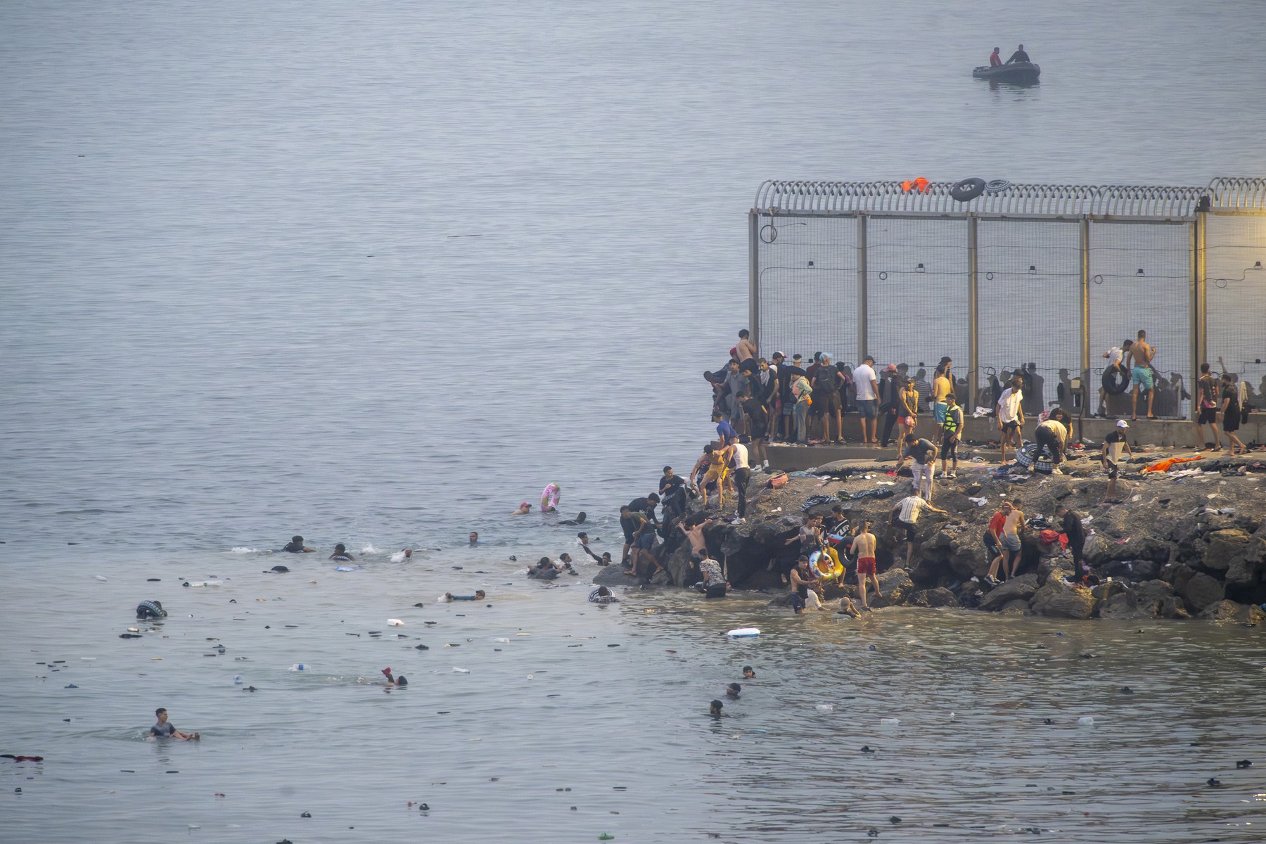 Proteste în Spania din cauza crizei din Ceuta. 50.000 de oameni, în stradă la Madrid