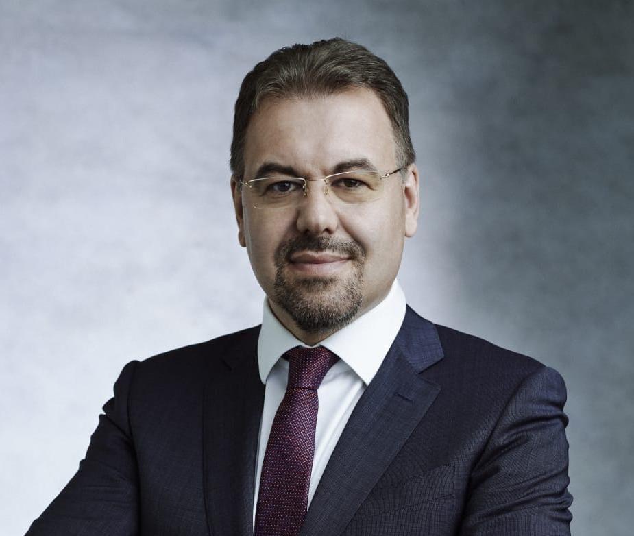 Leonardo Badea, de la Parlament și ASF la vârful BNR. Parcursul profesional al economistului al cărui nume este vehiculat pentru funcția de premier