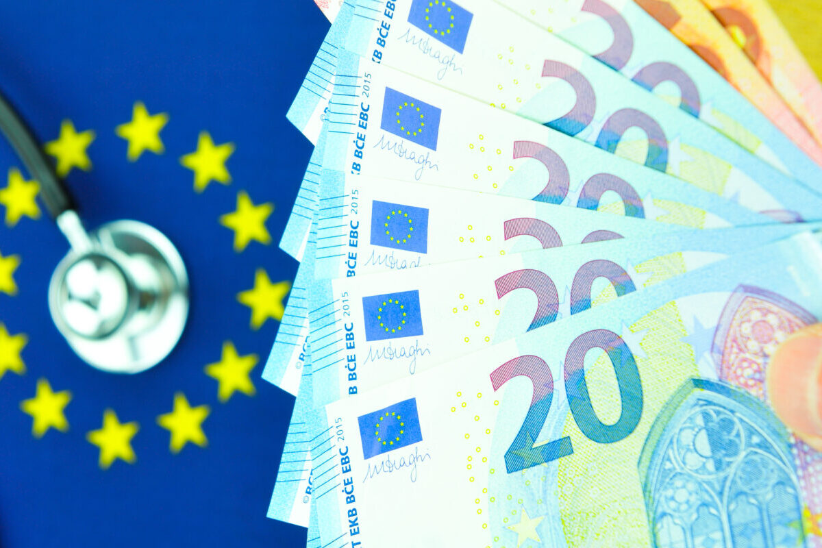 AHK România: Investițiile în medicamente inovatoare pot reduce costurile din sănătate și susține economia