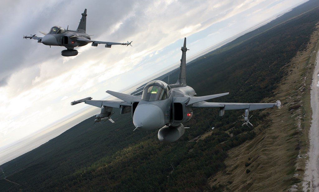 Polonia și-a mobilizat aviația militară, pe fondul unui nou val de atacuri rusești cu drone și rachete asupra Ucrainei / Alerte pentru populația de la graniță