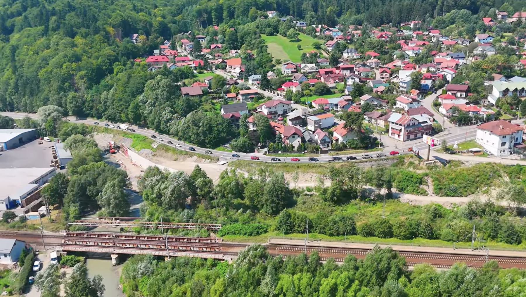 Centura Bușteni – Azuga. Guvernul pregătește exproprieri de 23 milioane lei pentru accesul rutier complementar. Sunt vizate 169 de imobile