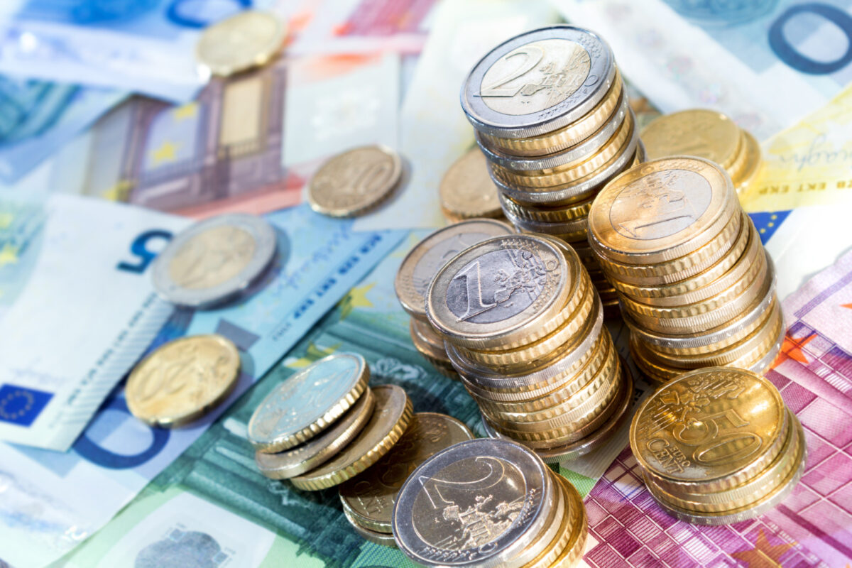 De unde vin amenințări pentru economia globală? FMI: AI, inflație, nivelurile ridicate ale datoriilor, războaie, riscuri climatice